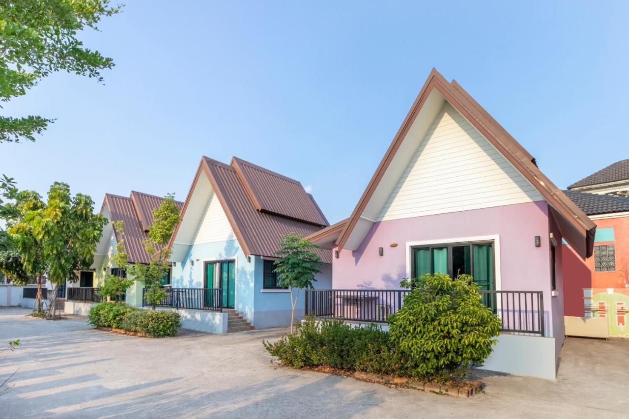 Oyo 798 Reurn Mareena Resort Nakhonratchasima Exterior photo